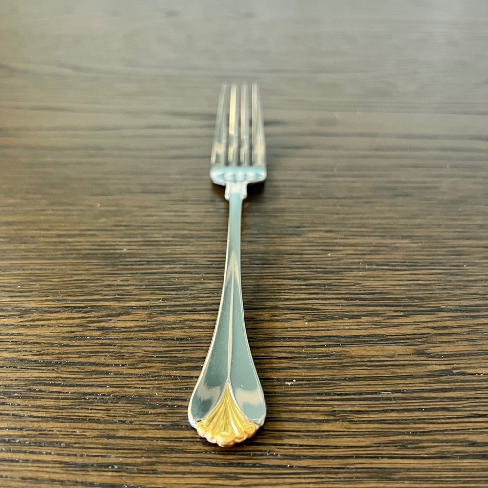 Yamazaki Cara Gold Stainless Steel Dinner Fork‎ 24K Gold Accent Shell Motif